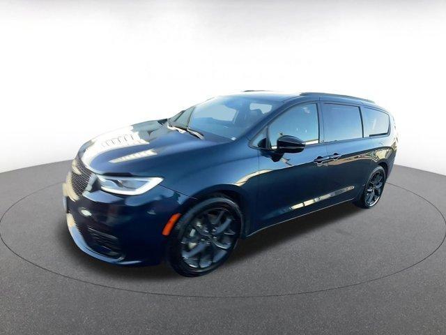 used 2025 Chrysler Pacifica car, priced at $32,577