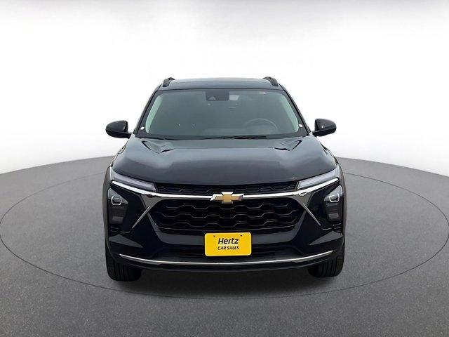 used 2025 Chevrolet Trax car, priced at $19,002