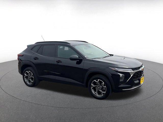 used 2025 Chevrolet Trax car, priced at $19,002