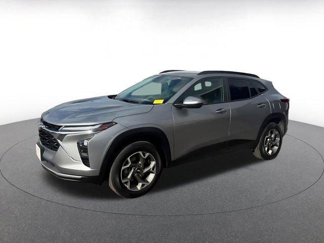 used 2025 Chevrolet Trax car, priced at $19,174