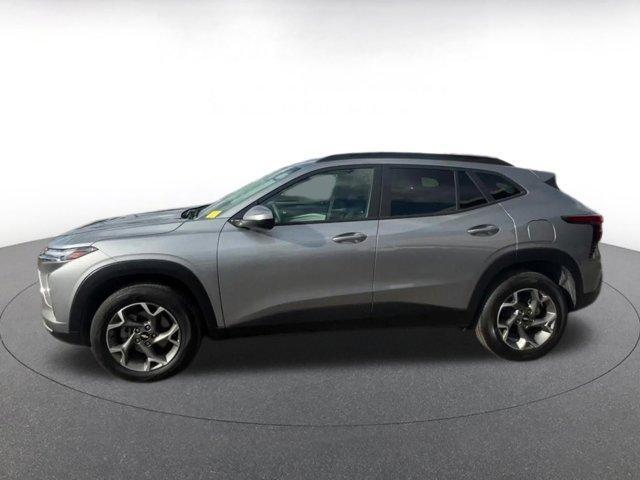 used 2025 Chevrolet Trax car, priced at $19,174