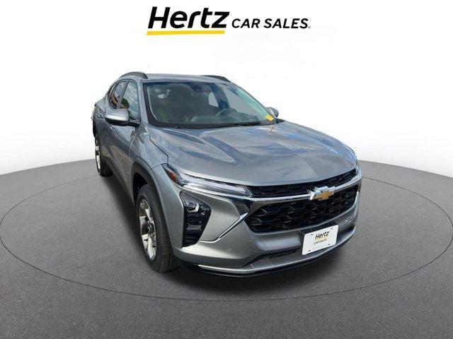 used 2025 Chevrolet Trax car, priced at $19,174