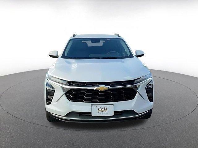 used 2025 Chevrolet Trax car, priced at $19,377