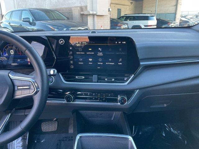 used 2025 Chevrolet Equinox car, priced at $25,199