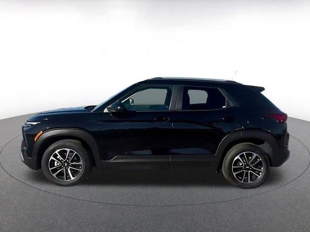 used 2025 Chevrolet TrailBlazer car, priced at $19,385