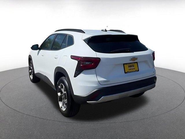 used 2025 Chevrolet Trax car, priced at $19,101
