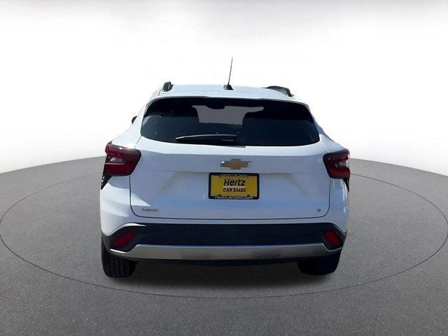 used 2025 Chevrolet Trax car, priced at $19,101