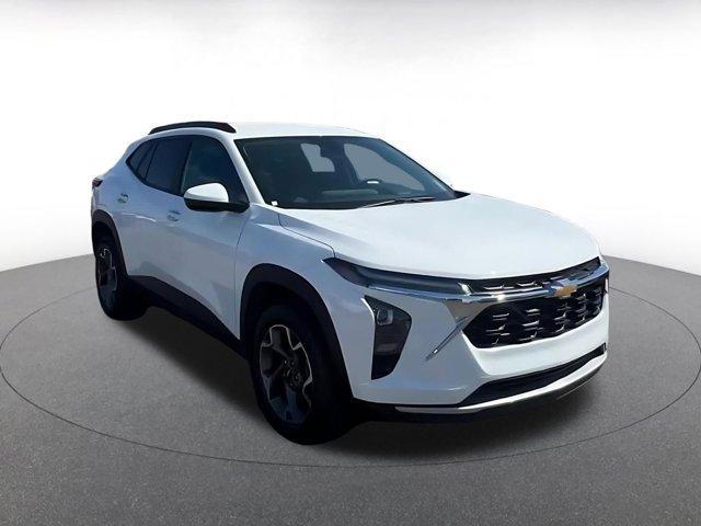 used 2025 Chevrolet Trax car, priced at $19,101
