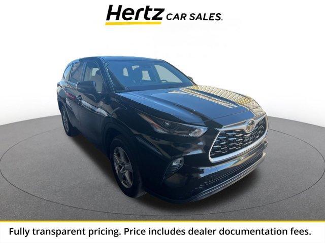 used 2025 Toyota Highlander car, priced at $35,995