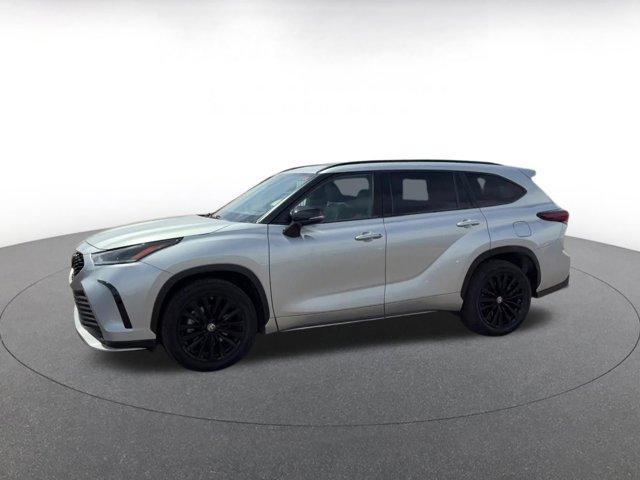 used 2024 Toyota Highlander car, priced at $36,864