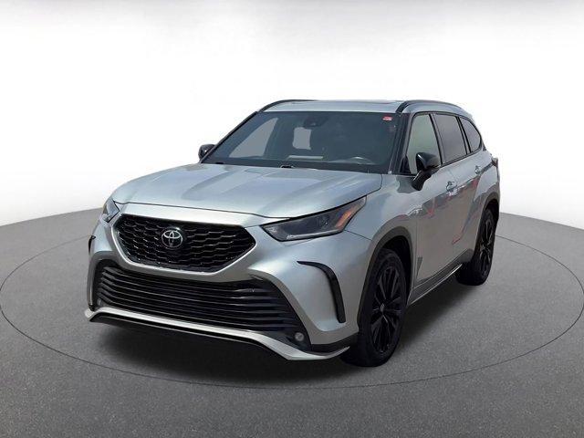 used 2024 Toyota Highlander car, priced at $36,864