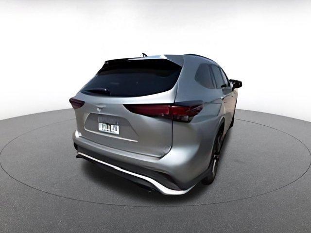 used 2024 Toyota Highlander car, priced at $35,896