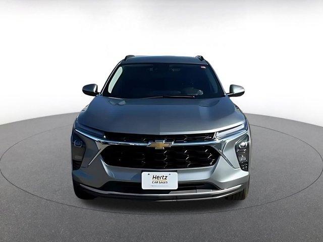 used 2025 Chevrolet Trax car, priced at $21,225