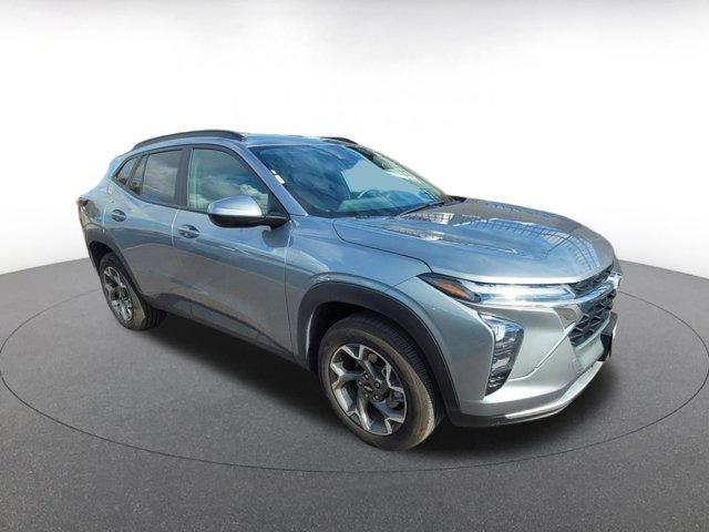 used 2025 Chevrolet Trax car, priced at $19,479