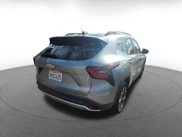 used 2025 Chevrolet Trax car, priced at $19,479