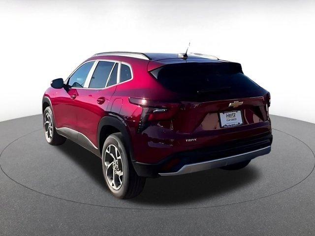 used 2025 Chevrolet Trax car, priced at $18,803