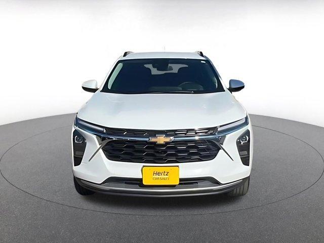 used 2025 Chevrolet Trax car, priced at $19,123