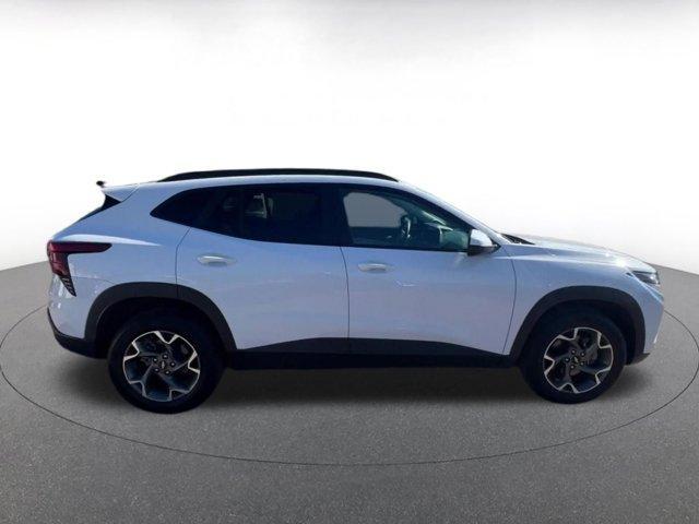 used 2025 Chevrolet Trax car, priced at $19,123
