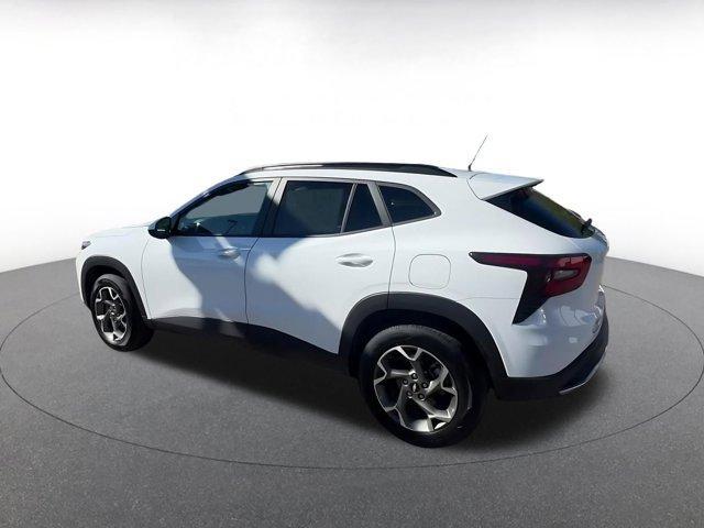 used 2025 Chevrolet Trax car, priced at $19,123