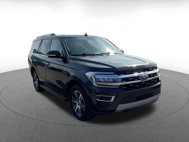 used 2024 Ford Expedition car, priced at $43,618