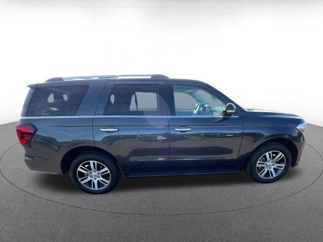 used 2024 Ford Expedition car, priced at $43,618