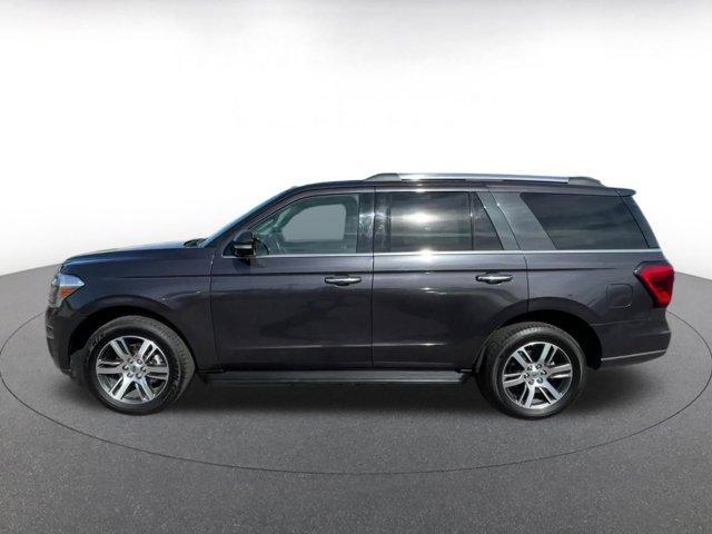 used 2024 Ford Expedition car, priced at $43,618