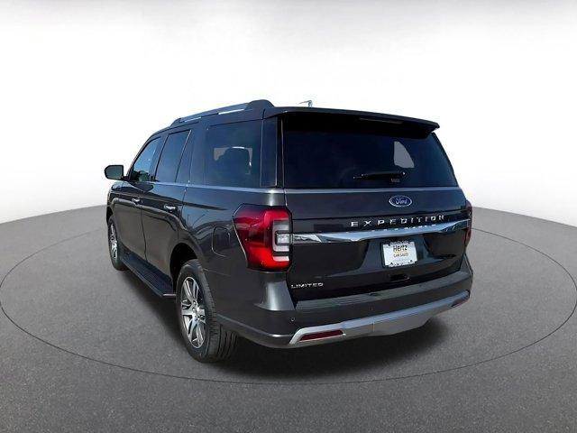 used 2024 Ford Expedition car, priced at $43,618