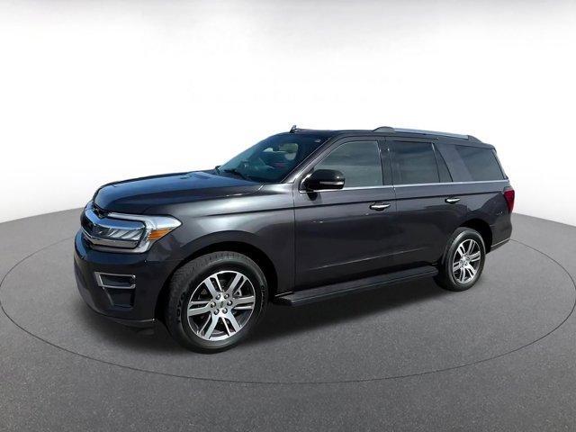 used 2024 Ford Expedition car, priced at $43,618