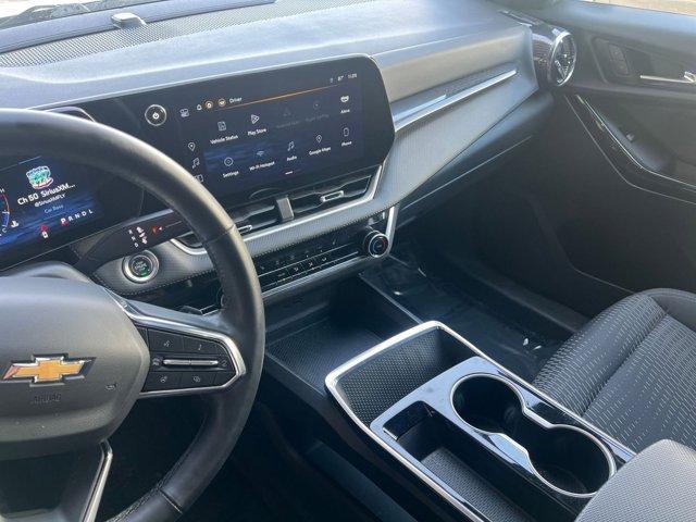 used 2025 Chevrolet Equinox car, priced at $22,995