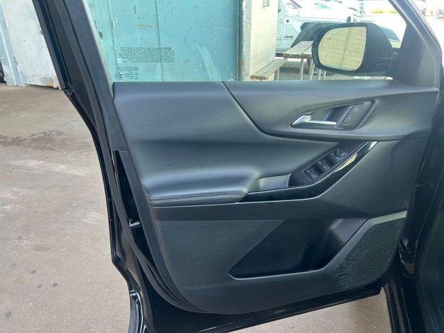 used 2025 Chevrolet Equinox car, priced at $22,995