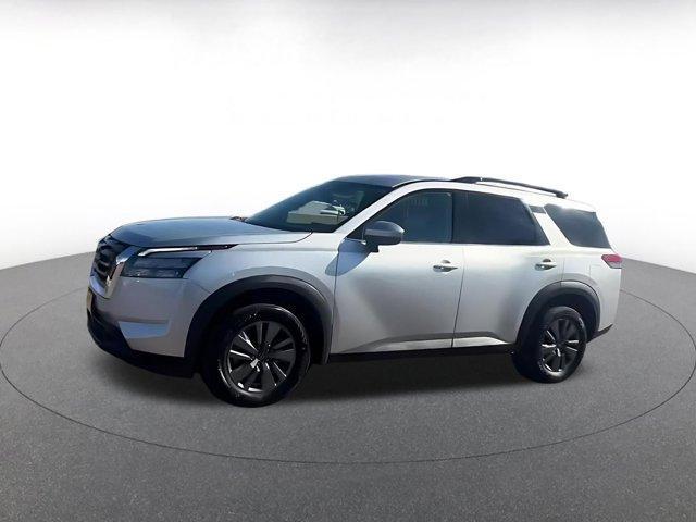 used 2025 Nissan Pathfinder car, priced at $28,900