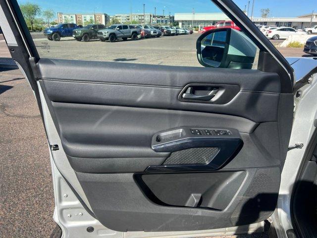 used 2025 Nissan Pathfinder car, priced at $28,900