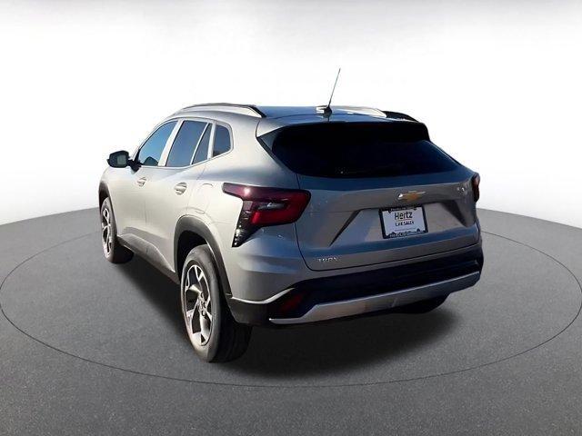 used 2025 Chevrolet Trax car, priced at $19,234