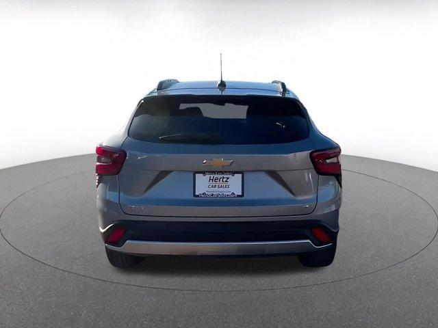 used 2025 Chevrolet Trax car, priced at $19,234
