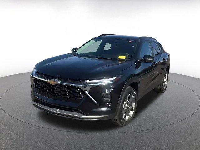 used 2025 Chevrolet Trax car, priced at $19,002
