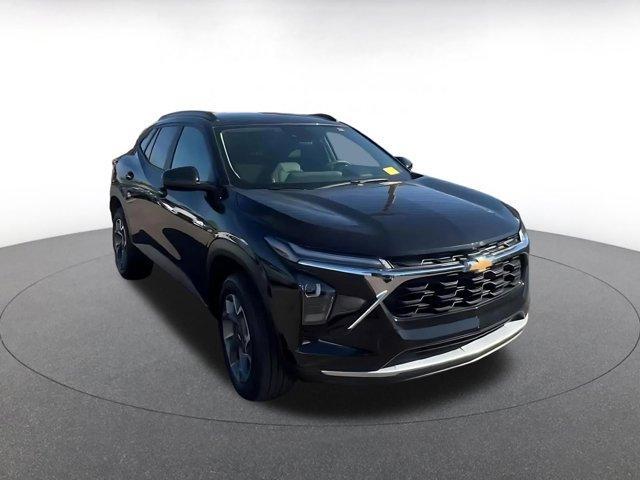 used 2025 Chevrolet Trax car, priced at $19,002
