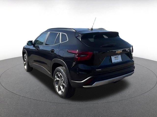 used 2025 Chevrolet Trax car, priced at $19,002