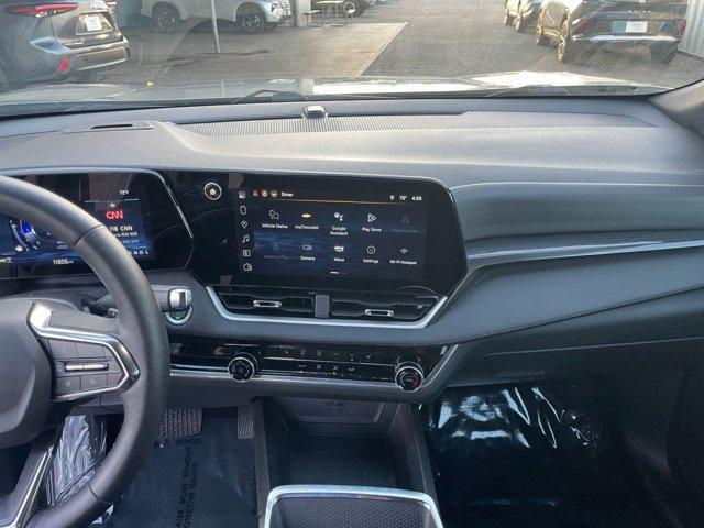 used 2025 Chevrolet Equinox car, priced at $25,703