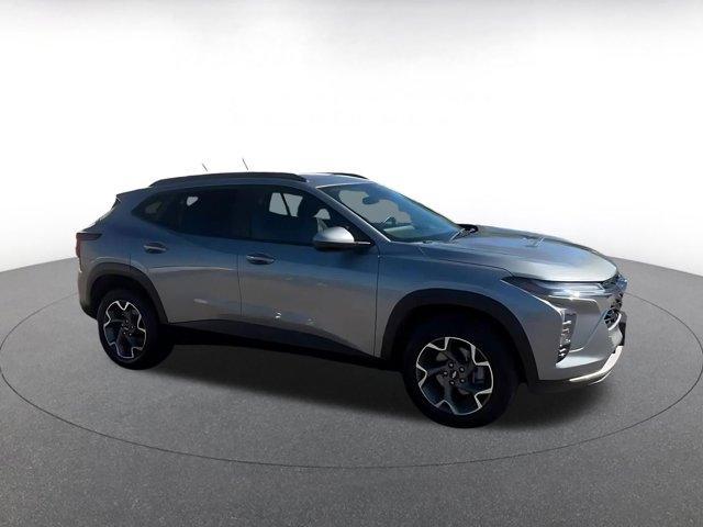 used 2025 Chevrolet Trax car, priced at $19,225