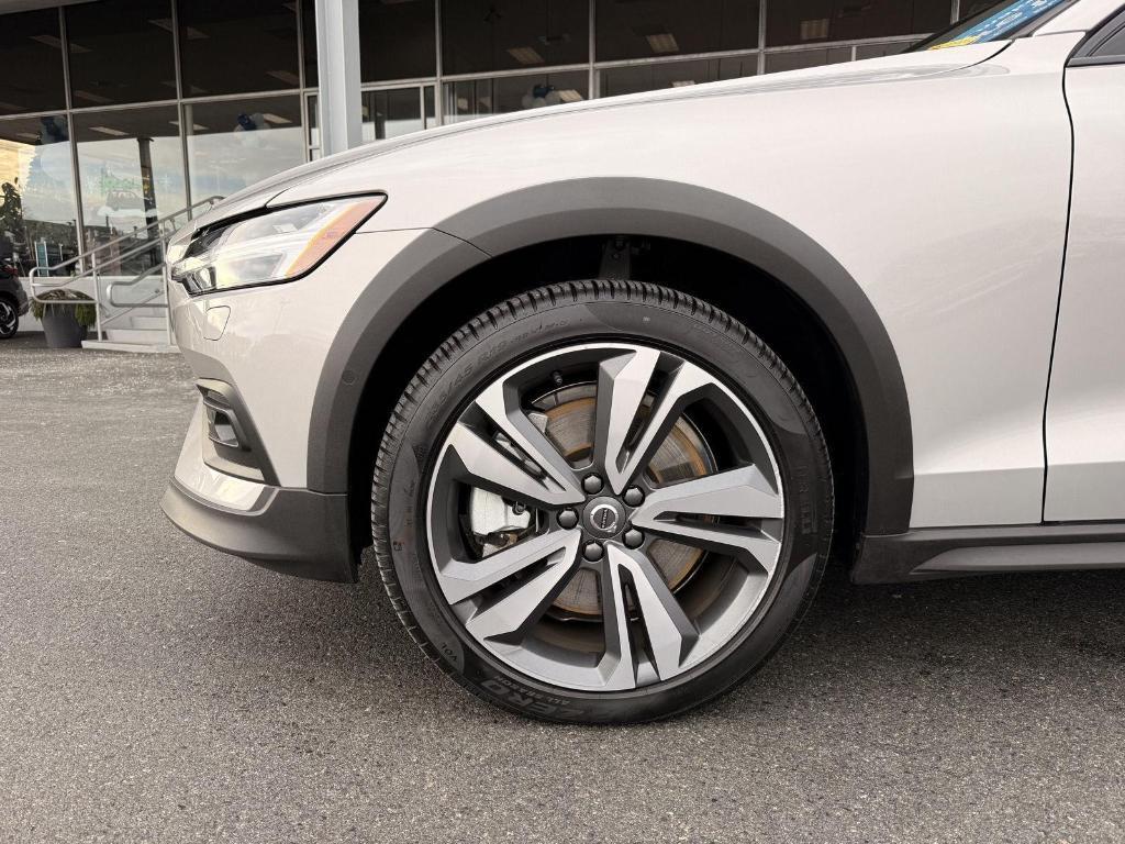 used 2025 Volvo V60 Cross Country car, priced at $38,795