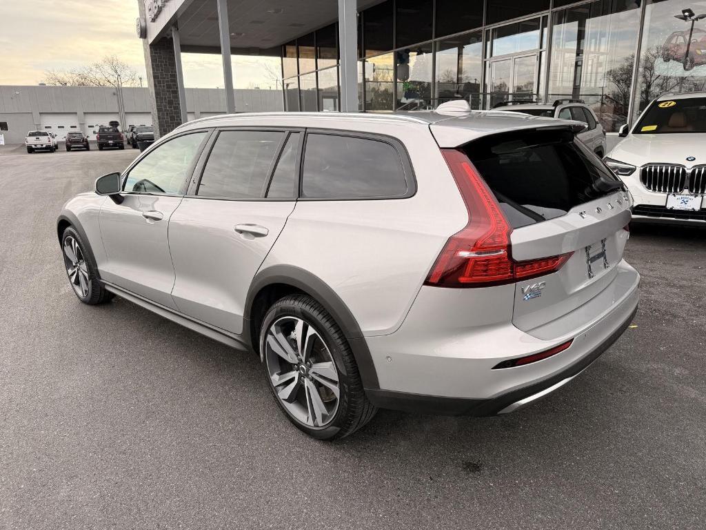 used 2025 Volvo V60 Cross Country car, priced at $38,795