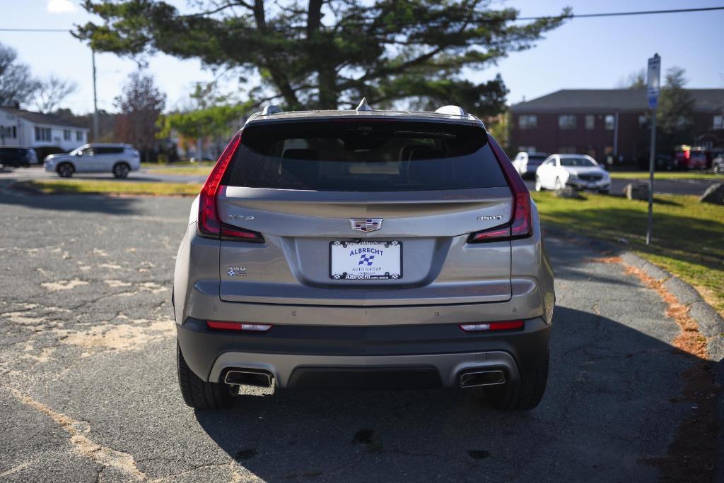 used 2022 Cadillac XT4 car, priced at $26,173
