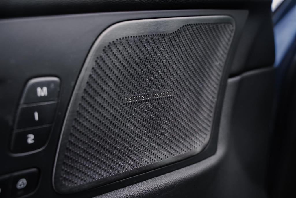 used 2020 Volvo XC60 car, priced at $23,597