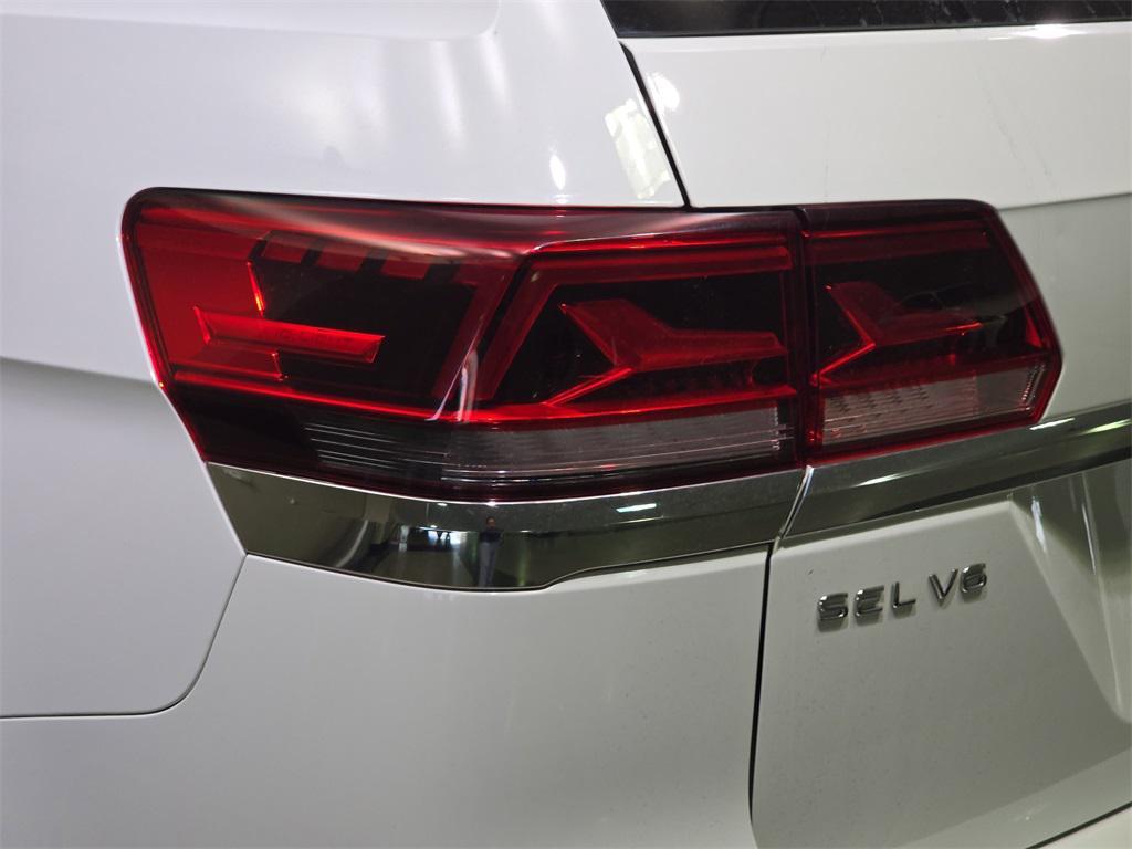 2022 Pure White Volkswagen Atlas