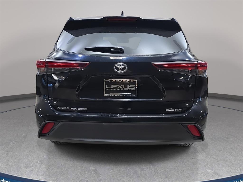 used 2024 Toyota Highlander car, priced at $39,400