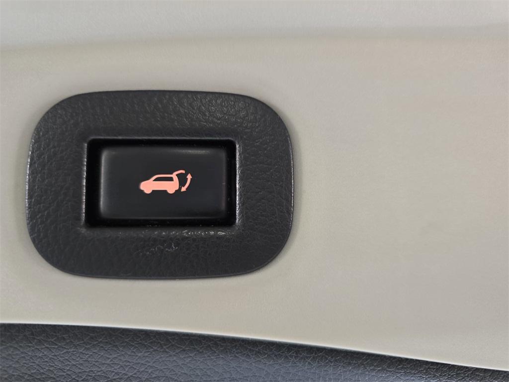 used 2015 Nissan Rogue car, priced at $13,155