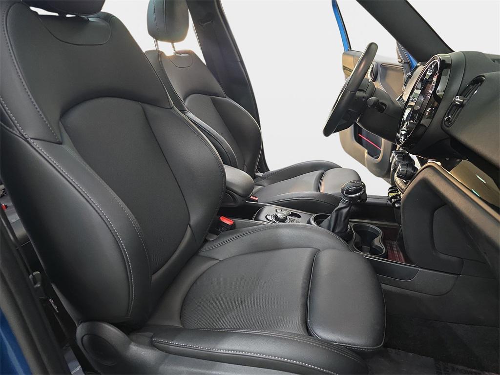 used 2022 MINI SE Countryman car, priced at $25,297