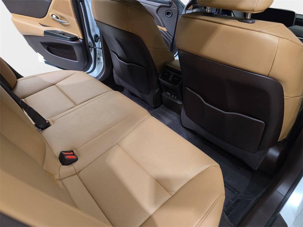 used 2019 Lexus ES 350 car, priced at $30,600