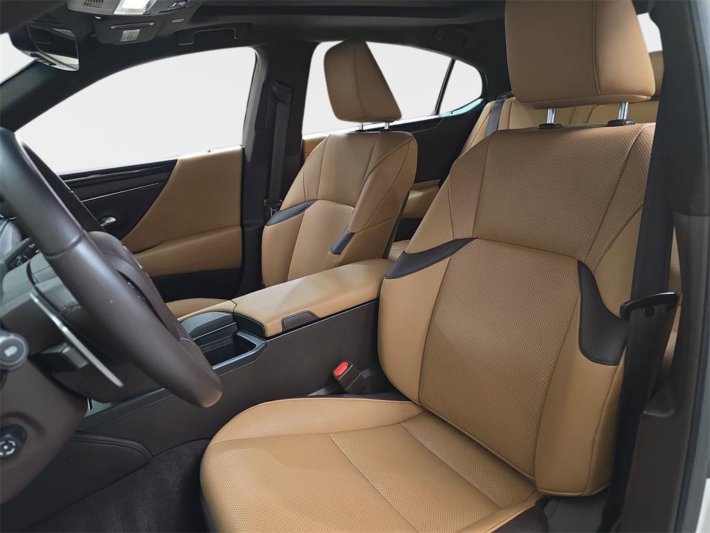 used 2019 Lexus ES 350 car, priced at $30,600