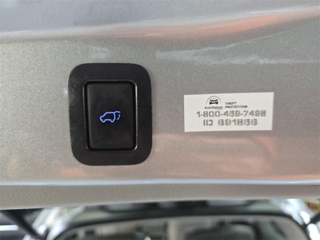 used 2019 Toyota Highlander car, priced at $26,999